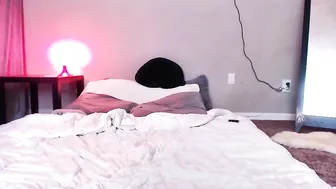 Elfiex crazy blonde gently masturbates pussy