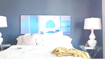 nikiskyler_ submissive female masturbating with sex toy