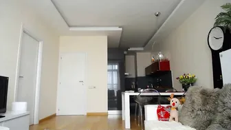 AlexaBlancOh fucks herself with different sized dicks