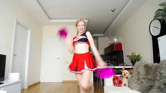 AlexaBlancOh fucks herself with different sized dicks