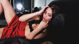 tia__moon_ white-haired bitch masturbates her pussy with a phallus