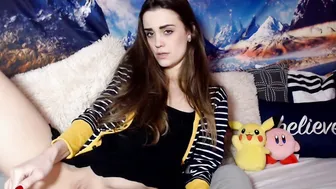 Audryhempburn bitch fucks both holes